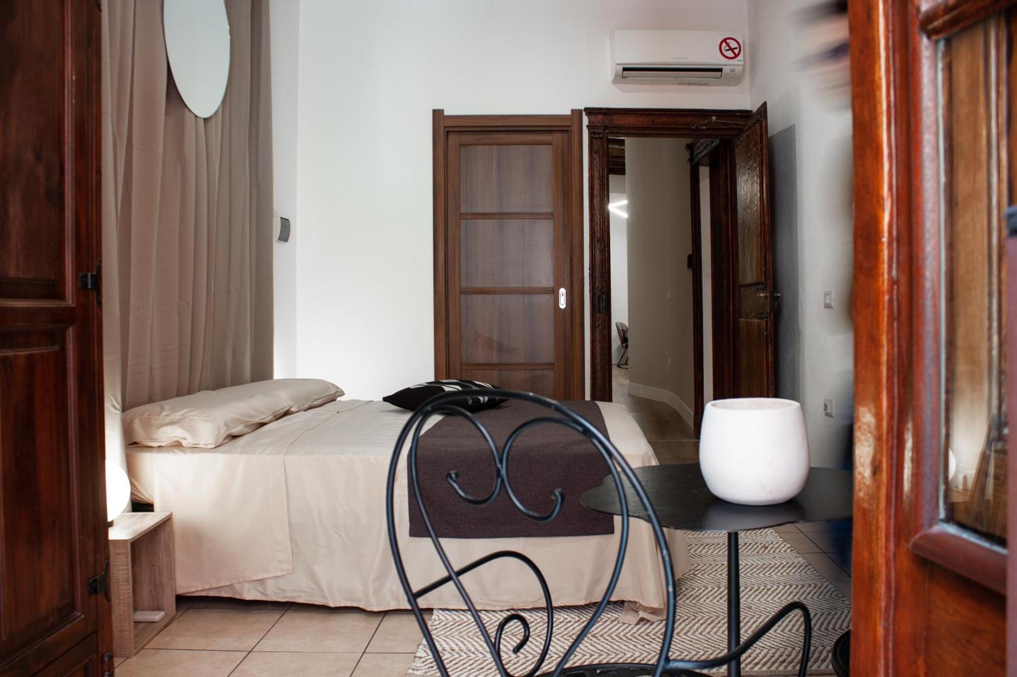 Castello'S Rooms كالياري المظهر الخارجي الصورة